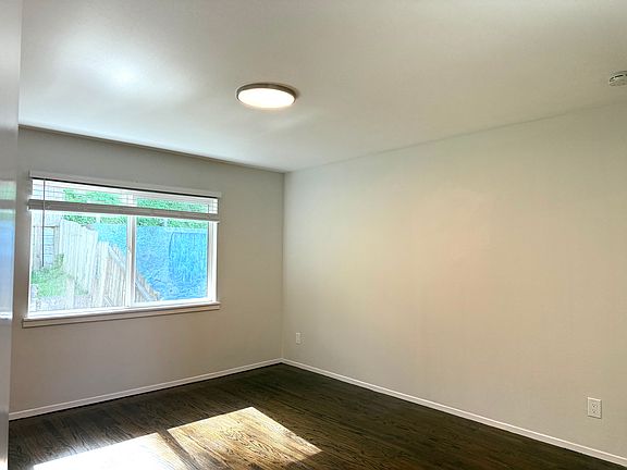 5th image of 765 Templeton Ave