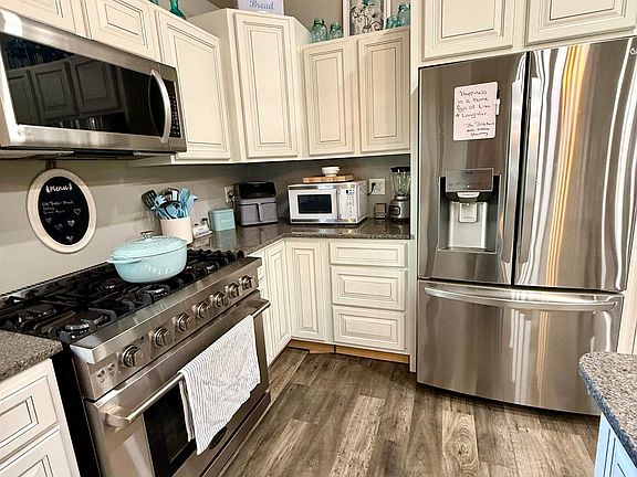 4th image of 634 E Breitung Ave