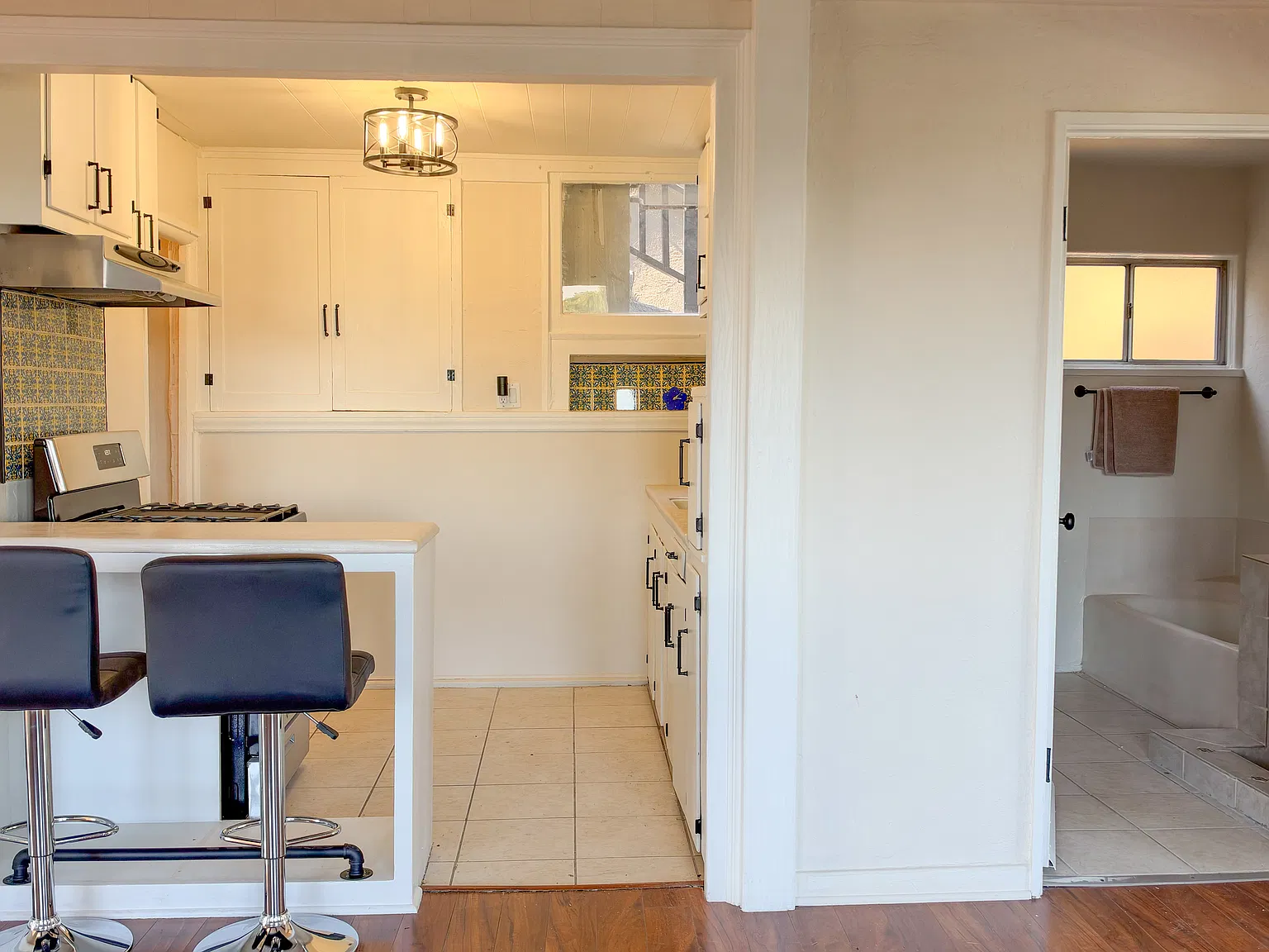 2 bed, 850 sqft, $4,000 — Photo 4