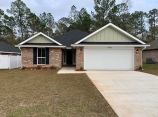 13720 Fox Hill Dr, Gulfport, MS 39503