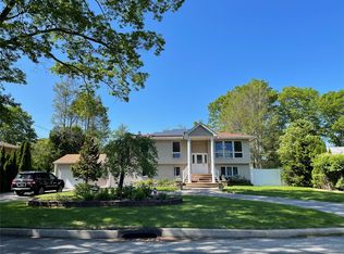 69 Fulton Blvd, Commack, NY 11725
