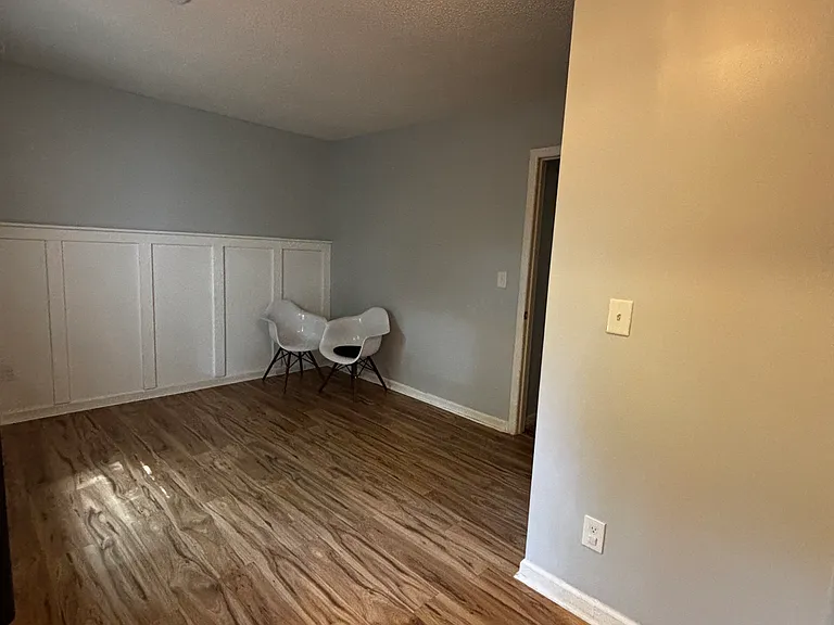 3831 Armitage Dr — Photo 12