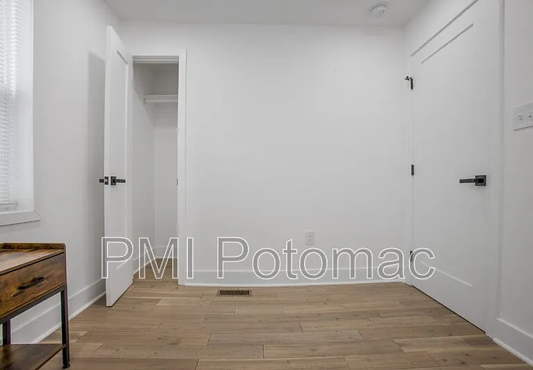 702 19th St NE — Photo 23