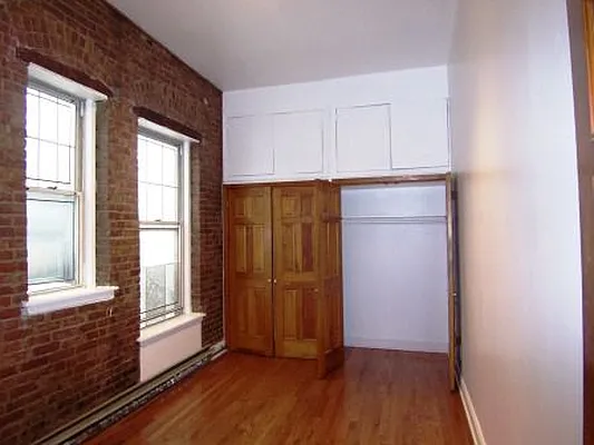 Rented by Friedman Roth Realty | media 11