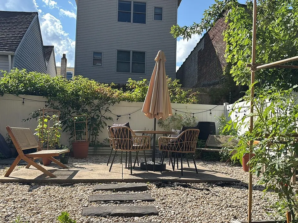 165 Webster Ave #1