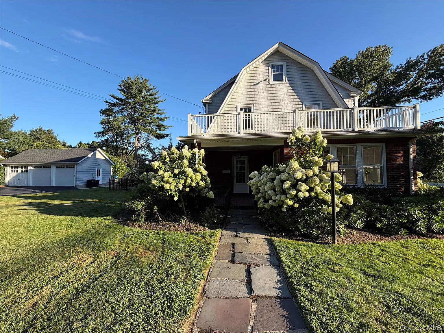3 bed, 1.5 bath, $6,500 — Photo 2