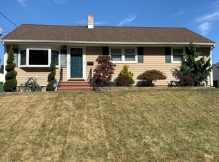 14 Louis St, Parlin, NJ 08859