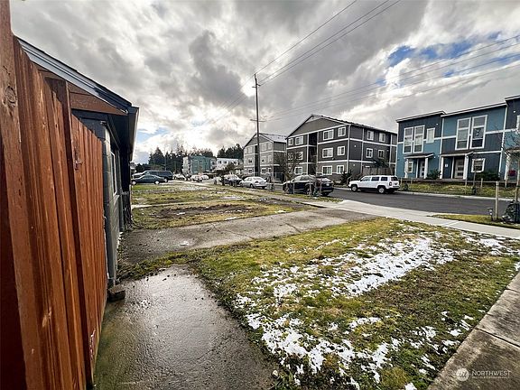3rd image of 4519 S Junett Street
