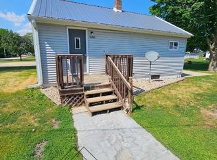 940 Jackson St, Lamont, IA 50650