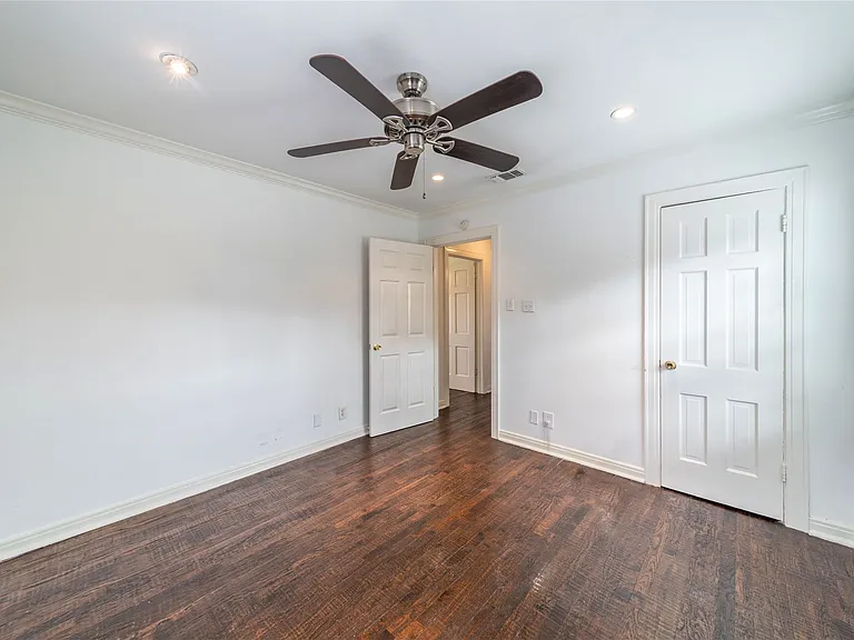 7302 Kenwell St — Photo 10