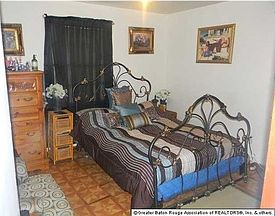 4th image of 5435 Beechwood Dr