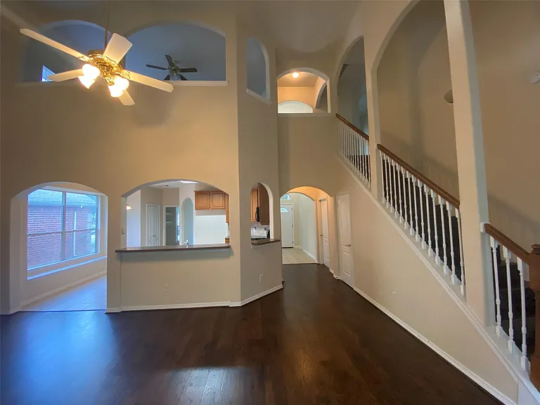 9210 Hidden Lake Cir E — Photo 18