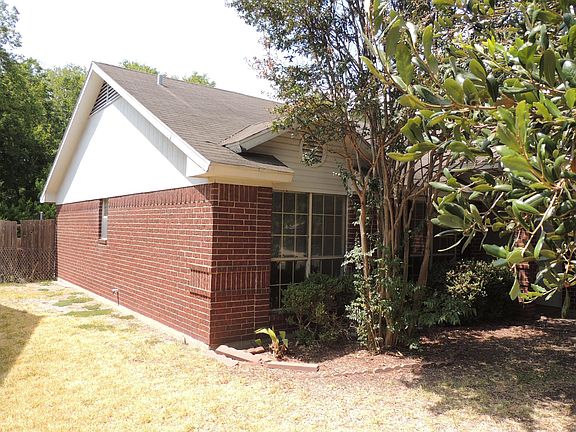2nd image of 1819 Ramada Dr