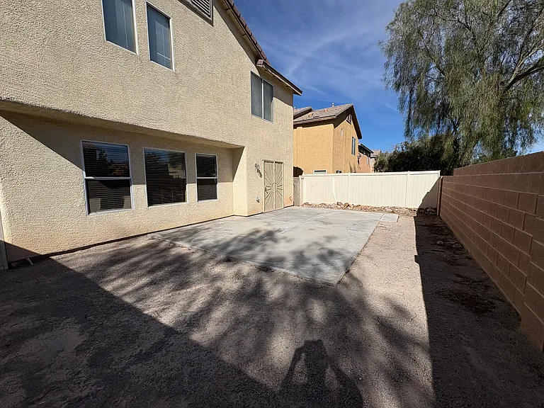 4725 Portola Vista Ave — Photo 43