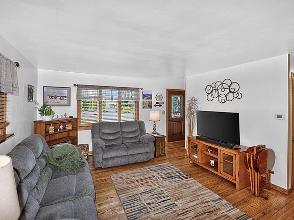 4th image of 10380 S Chicago ROAD