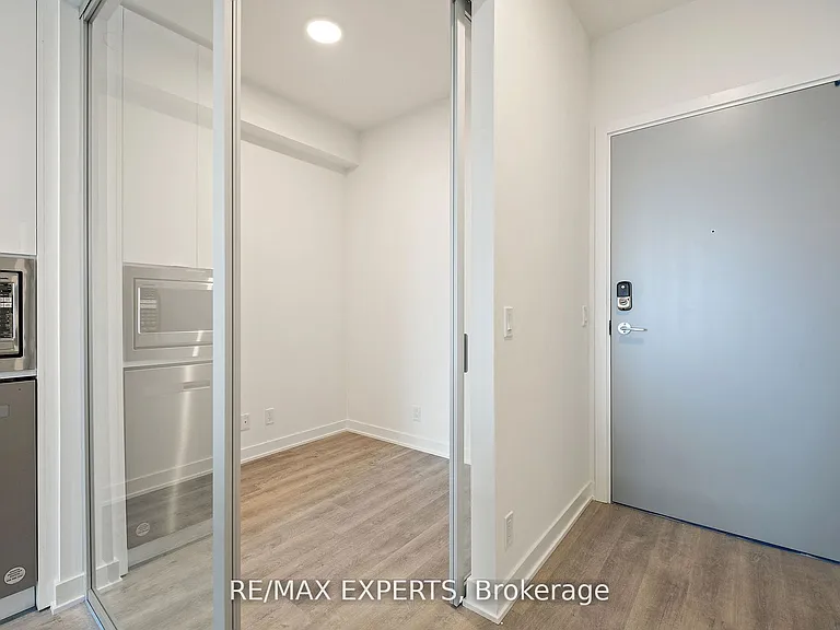 50 Upper Mall Way #B1504 — Photo 15