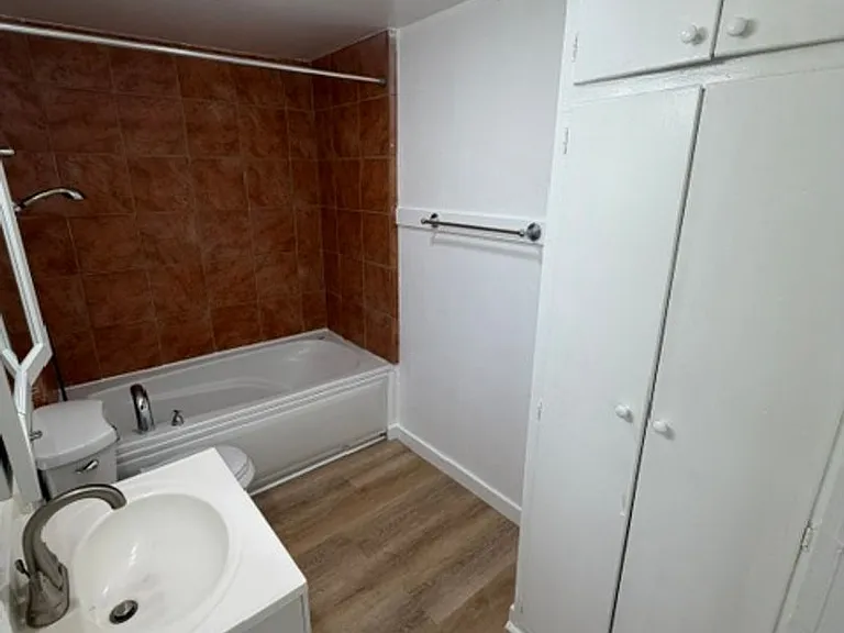 2835 Short St — Photo 9