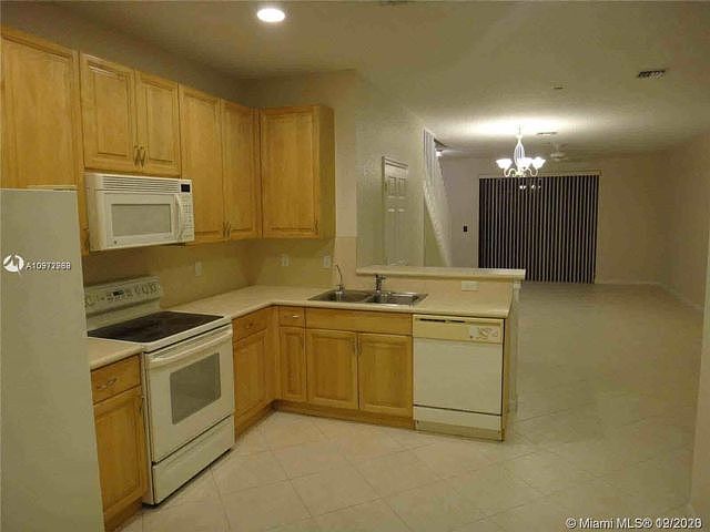 1st image of 4205 Vineyard Cir #4205