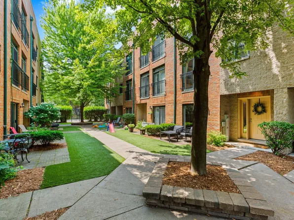 2770 N Wolcott Ave APT E, Chicago, IL 60614