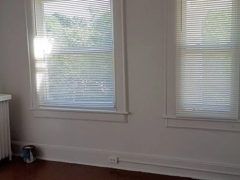 118-120 Sanford Pl — Photo 4