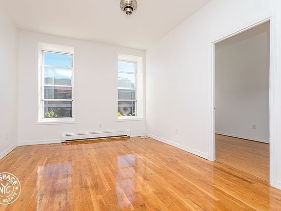 2nd image of 99 Vernon Ave #22X