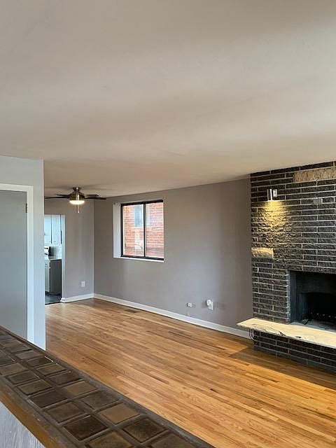 Entry way into spacious living room