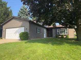 5403 Abbey Dr, McHenry, IL 60050