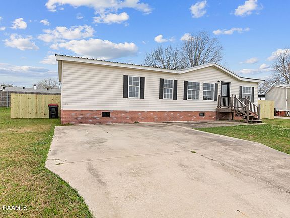 2nd image of 310 Breezy Ln