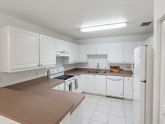 2nd image of 1022 Foster Rd APT B