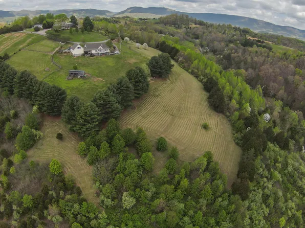 324 Mockingbird Cir, Harrogate, TN 37752