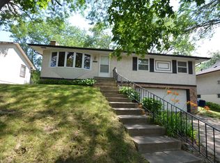 2220 Edgebrook Ave, Saint Paul, MN 55119