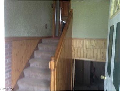 5th image of 33160 Votaw Blvd