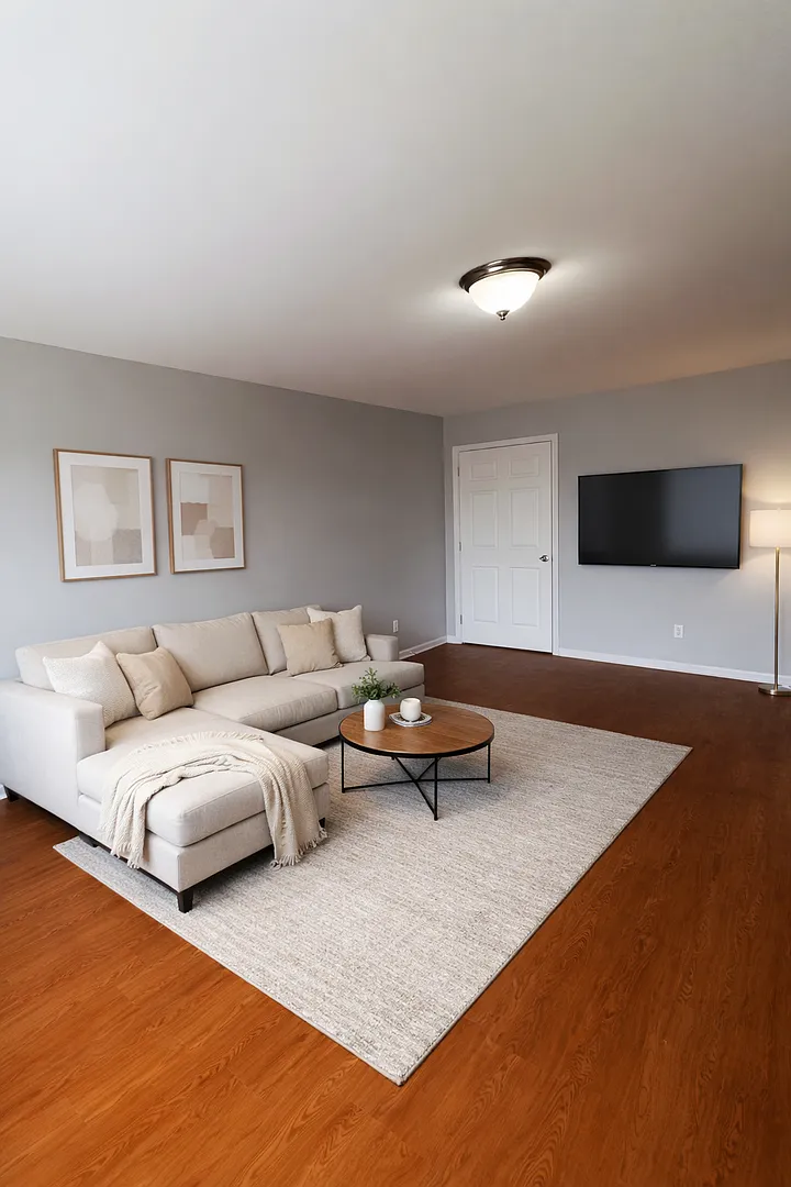 Chilewich Apartments — Photo 4