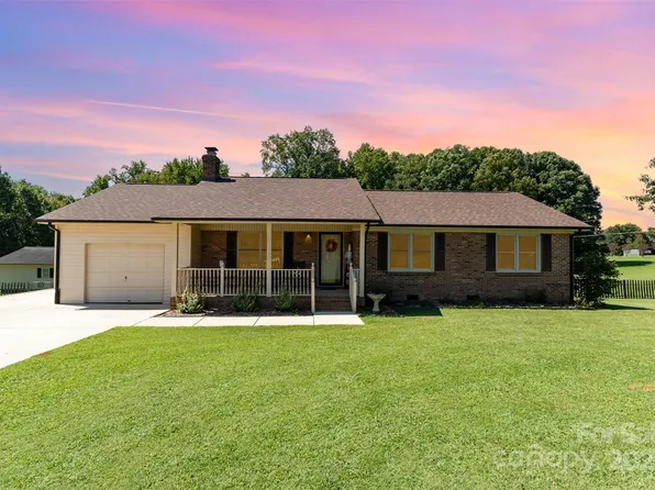 2227 Old Hickory Grove Rd, Mount Holly, NC 28120