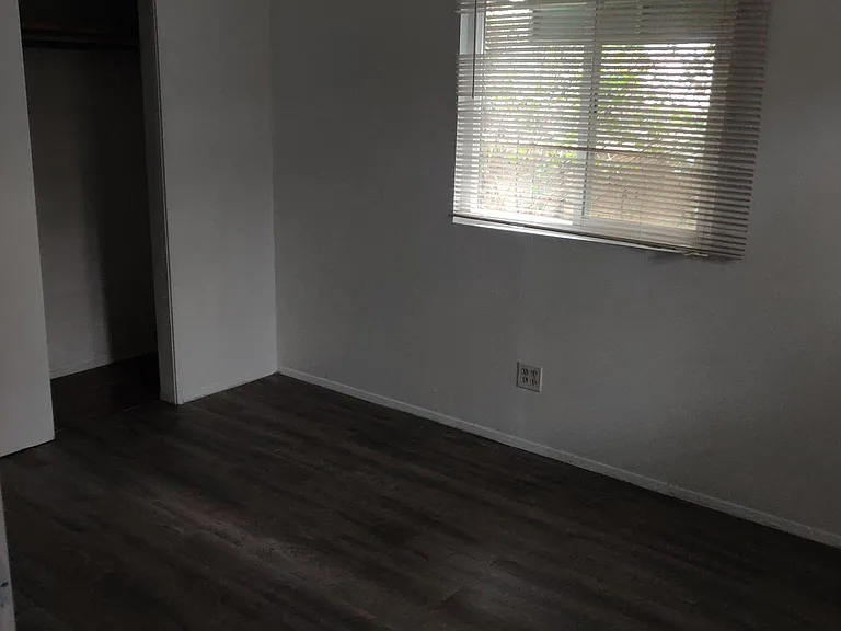 4038 1/2 Sequoia St — Photo 14