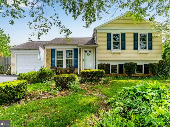 17 Bayberry Dr, Mechanicsburg, PA 17050