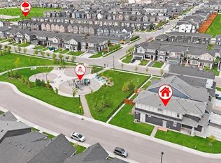 15 E Lawrence Grn SE, Airdrie, AB T4A 3M9