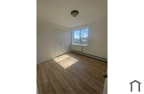 140 Glen St #5 Photo 1