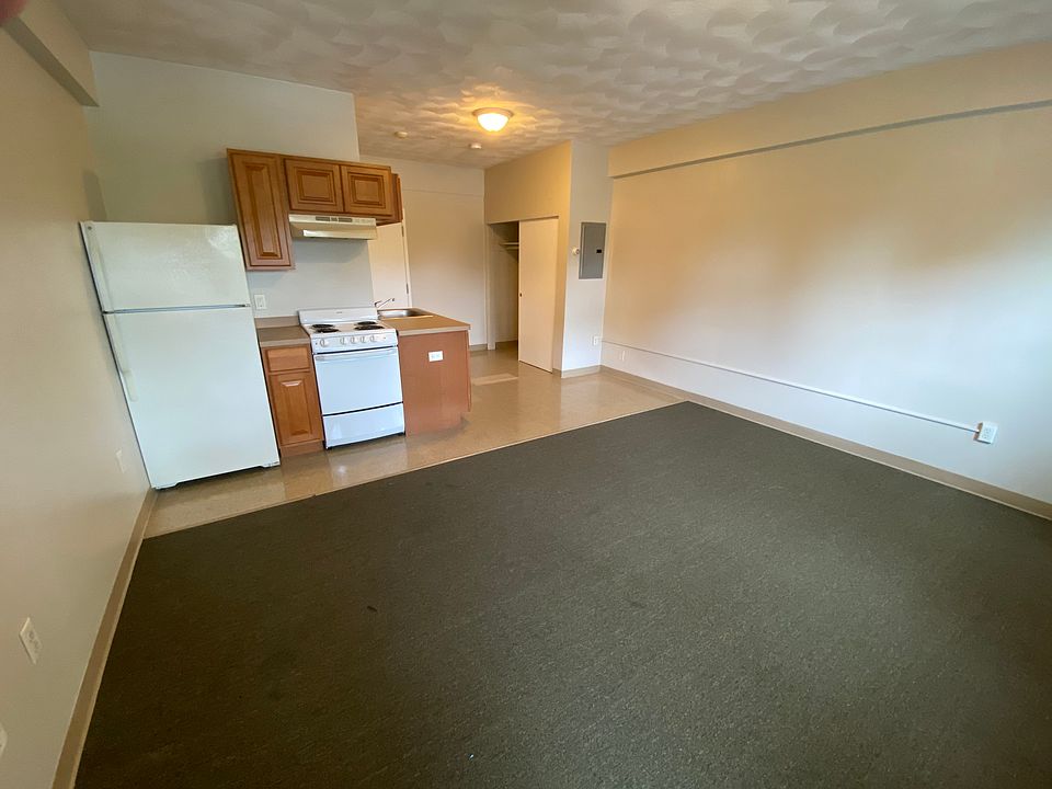 1st image of 1050 Hancock St #22