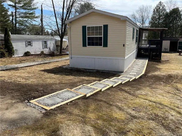 304 Oxoboxo Dam Road, Montville, CT 06370