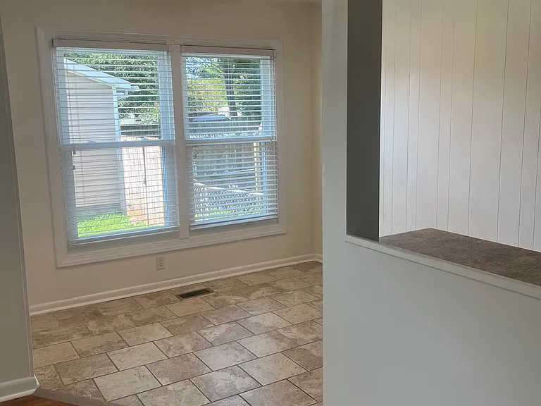 3502 Grote St SW — Photo 8