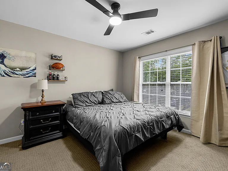 77 Lakeshore Pkwy — Photo 33