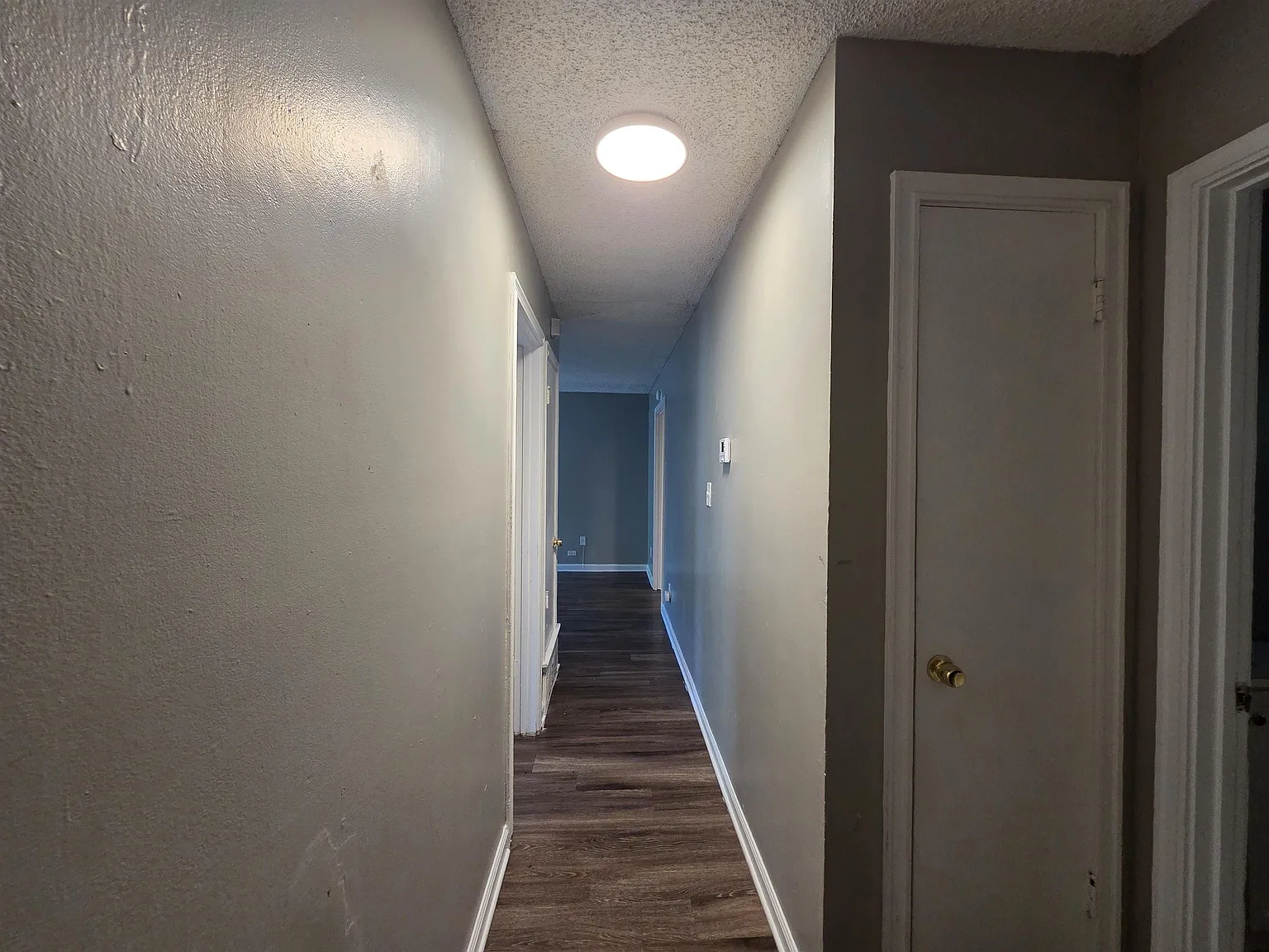 4 bed, 2.0 bath, $1,300 — Photo 2