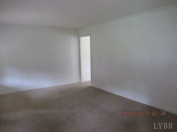 4th image of 200 Saratoga Dr