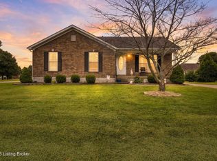 375 Forest Ridge Dr, Mount Washington, KY 40047
