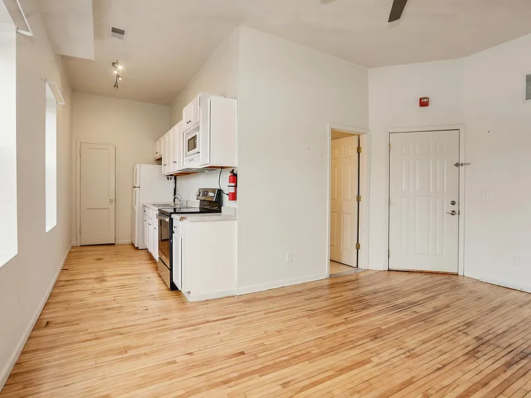 409 Vermillion St #2 — Photo 3