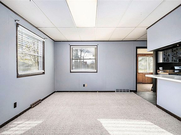 5th image of 1701 Elizabeth St