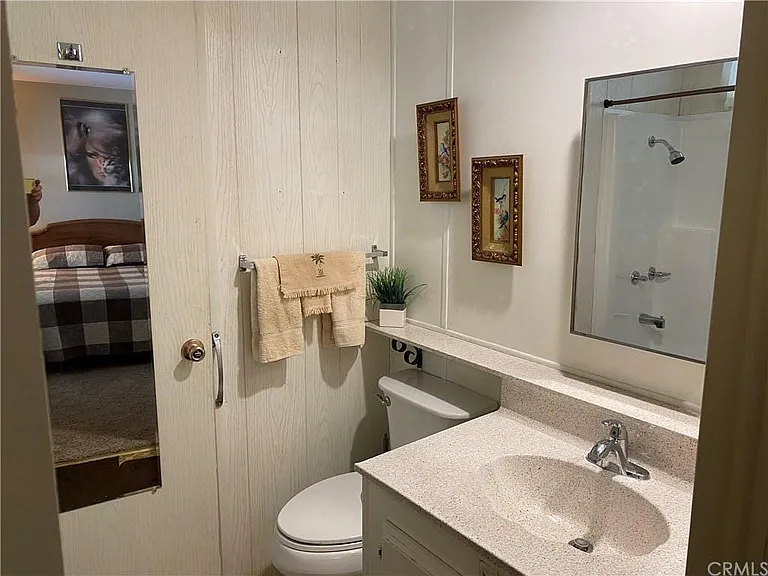 2nd Bathroom with shower and bath tub combo