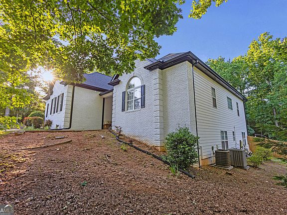 2nd image of 151 Dumar Ln