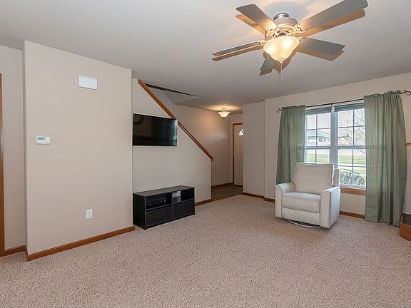 4th image of 1332 Nicholas Ln